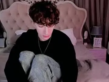 hornyshow_tv – webcam model profile photo Image 3