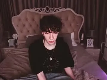 hornyshow_tv – webcam model profile photo Image 6