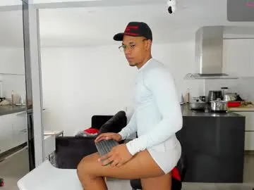 PabloArena – webcam model profile photo Image 11