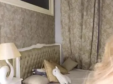 Earth_001 – webcam model profile photo Image 7