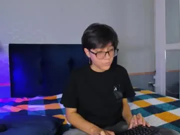 Earth_001 – webcam model profile photo Image 10