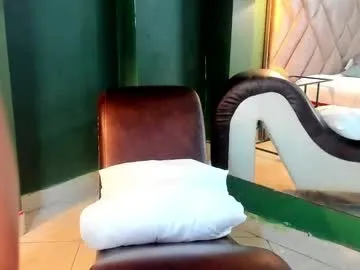 kai101010 – webcam model profile photo Image 13