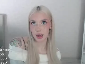 roouse – webcam model profile photo Image 8