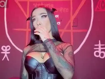 little_poetryy – webcam model profile photo Image 14