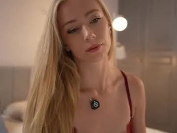 sarakinsly – webcam model profile photo Image 17