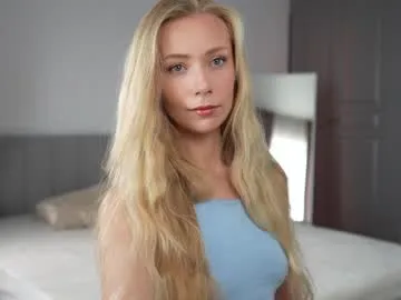 sarakinsly – webcam model profile photo Image 9