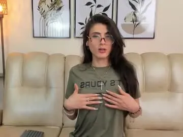 Earth_001 – webcam model profile photo Image 4