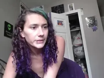 kiraruiz – webcam model profile photo Image 13