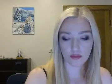 roouse – webcam model profile photo Image 18