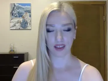 roouse – webcam model profile photo Image 3