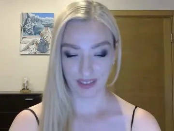 roouse – webcam model profile photo Image 8