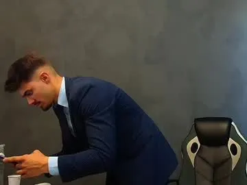 cruelcutie – webcam model profile photo Image 6