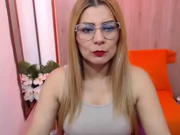 dears_pearlss – webcam model profile photo Image 2