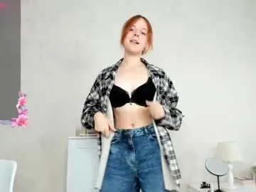 clarity_yumi – webcam model profile photo Image 8