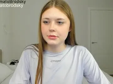 yamatobrodsky1 – webcam model profile photo Image 13