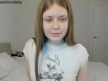 yamatobrodsky1 – webcam model profile photo Image 17