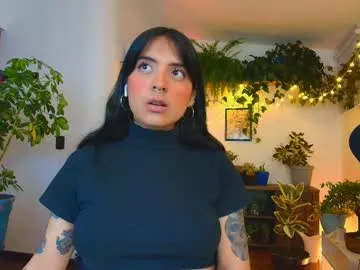 little_show_sexy – webcam model profile photo Image 4