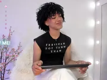 StefiiLia21 – webcam model profile photo Image 4