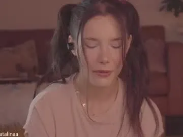 roouse – webcam model profile photo Image 3