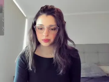 skinny_candy18 – webcam model profile photo Image 16