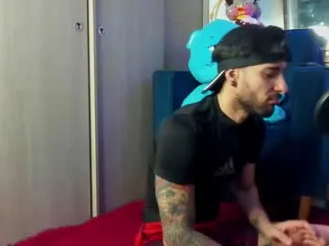 starvingo2002 – webcam model profile photo Image 3