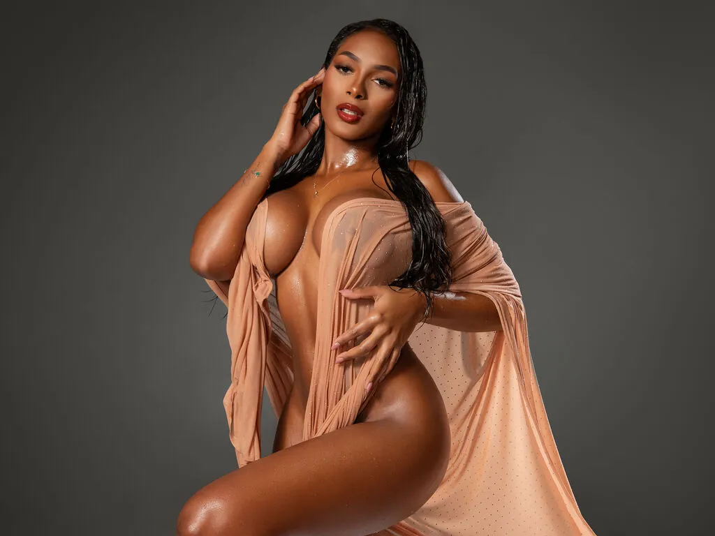 MilaHall – webcam model profile photo