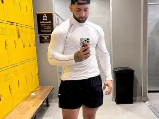 YU-KI00 – webcam model profile photo Image 3