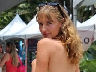 Ann_Sulu – webcam model profile photo Image 3