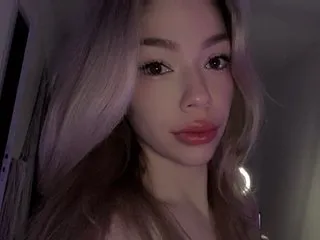 skinny_candy18 – webcam model profile photo Image 4