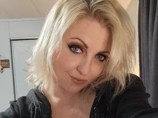 alika_shy – webcam model profile photo Image 4