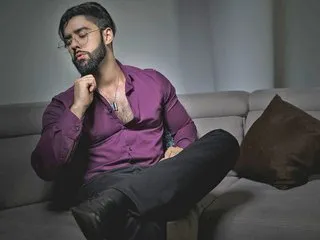 starvingo2002 – webcam model profile photo Image 11