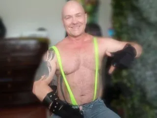 starvingo2002 – webcam model profile photo Image 5