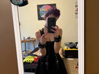 GothRaveBae – webcam model profile photo