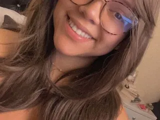 luvwithinn – webcam model profile photo Image 2