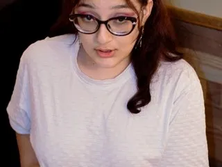 roouse – webcam model profile photo Image 2