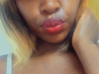 Joliejuiicy94 – webcam model profile photo