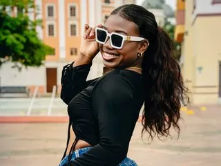 rosellegaeta – webcam model profile photo Image 2