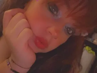 skinny_candy18 – webcam model profile photo Image 2