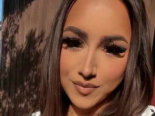 LyraLure – webcam model profile photo