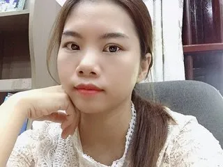 roouse – webcam model profile photo Image 2