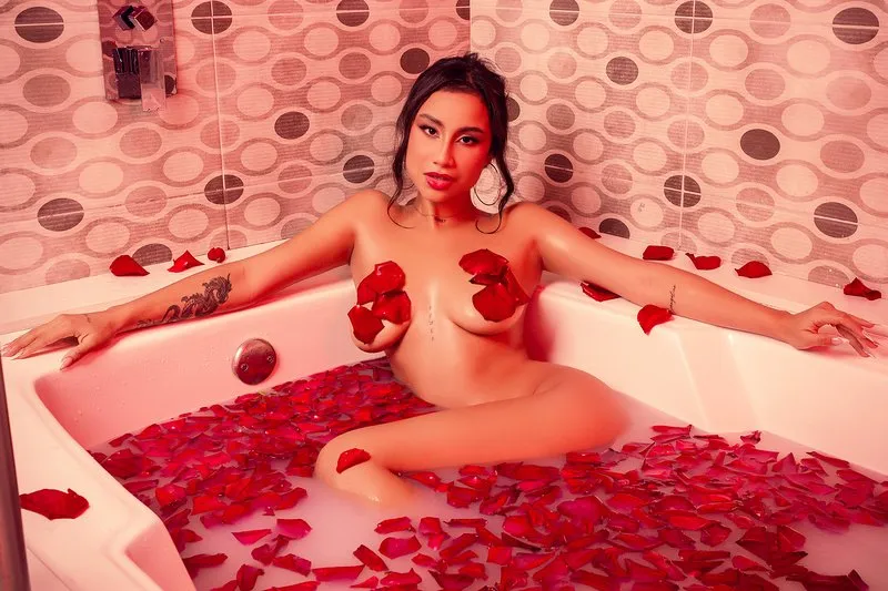 kai101010 – webcam model profile photo Image 2