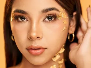 clarity_yumi – webcam model profile photo Image 8