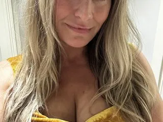 MAOchaso – webcam model profile photo Image 3