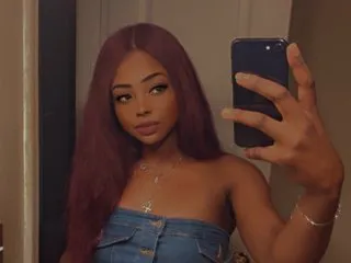 WitchAnnie – webcam model profile photo Image 2