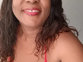 bisexualmilf – webcam model profile photo Image 5