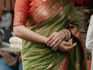 sexypriya21 – webcam model profile photo