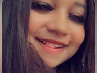 little_show_sexy – webcam model profile photo Image 3