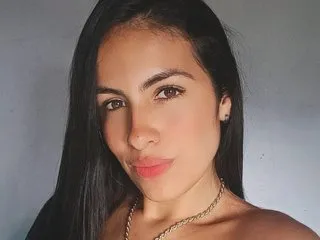ValentinaaRestrepoo's Thumb Image
