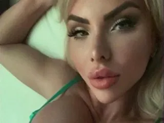 Earth_001 – webcam model profile photo Image 2