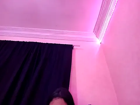 _Alicee_1 – webcam model profile photo Image 5